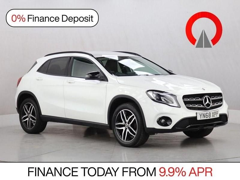 Used Mercedes GLA180 Urban 122 HP (89 kW) 2019 White SUV