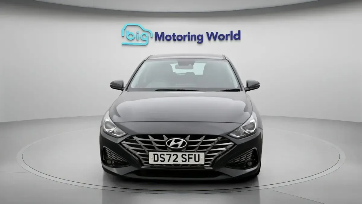 Used Hyundai i30 SE 120 HP (88 kW) 2023 Grey Hatchback