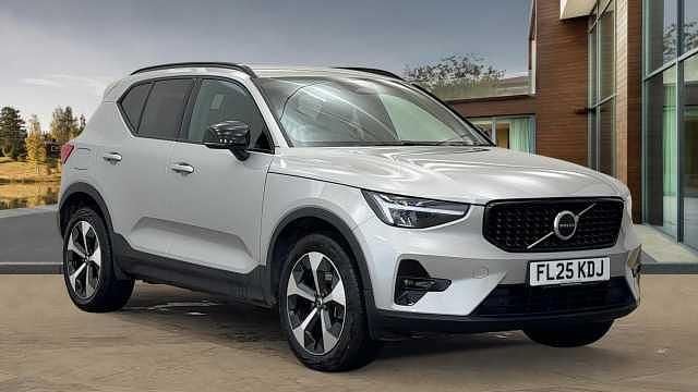 Used 2025 Volvo XC40 Plus SUV | £30,990 (Fair price) - Image 1/4