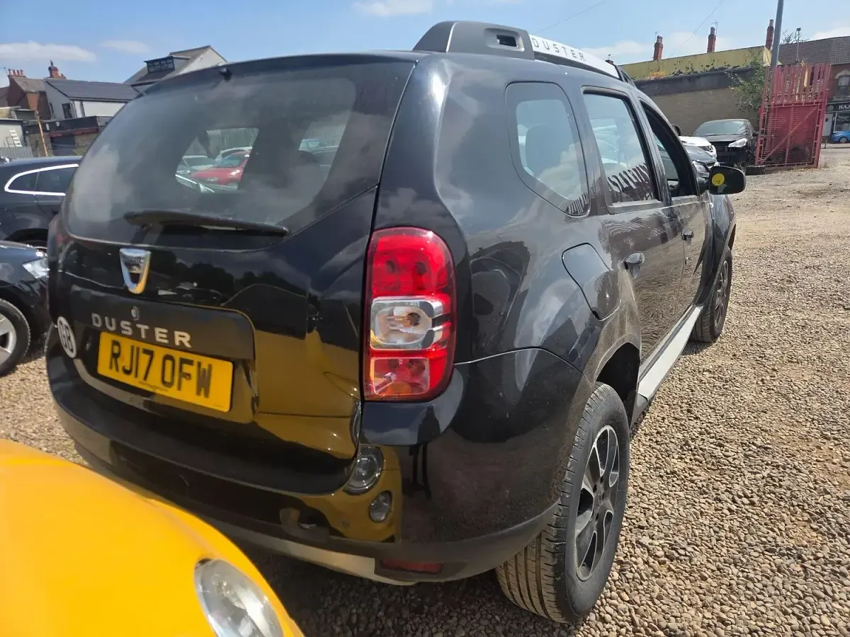 Used Dacia Duster Prestige 125 HP (91 kW) 2017 Black SUV