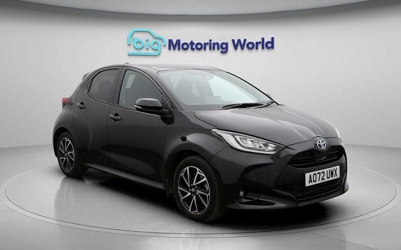 Used Toyota Yaris Hybrid Design 116 HP (85 kW) 2025 Hatchback