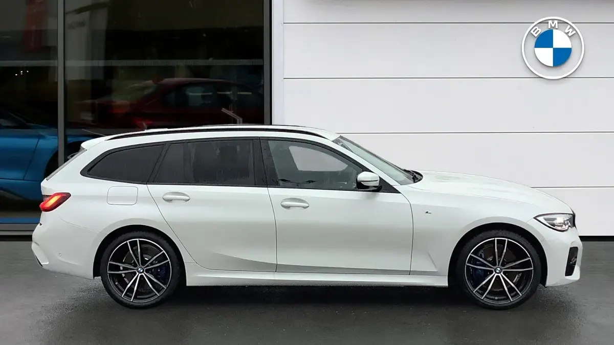 Used BMW 330 M Sport 288 HP (211 kW) 2021 White Estate