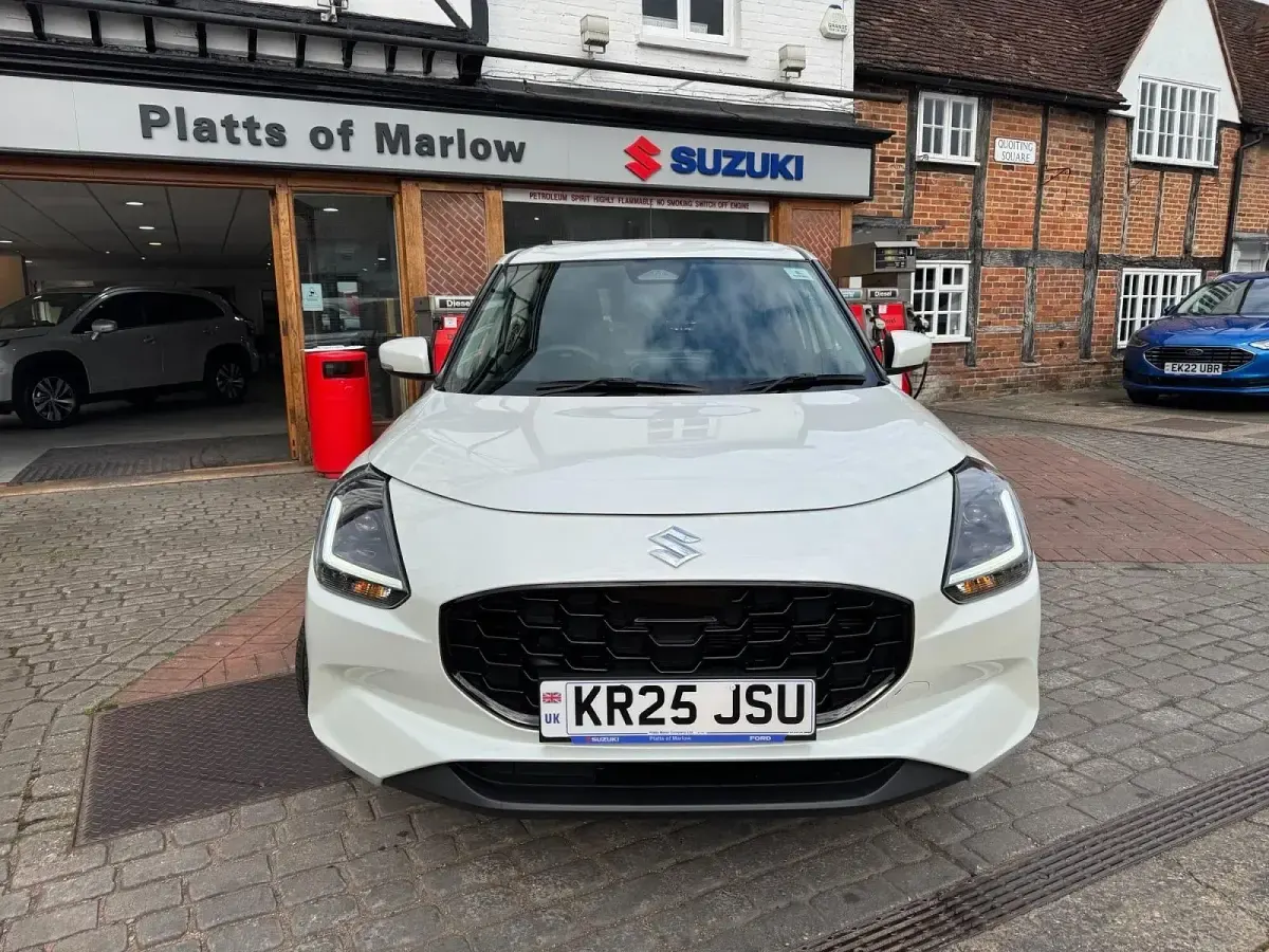 Used Suzuki Swift 2025 Pure white Hatchback