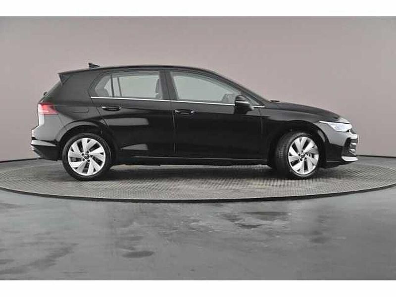 Ny VW Golf VIII 204 HK (150 kW) 2025