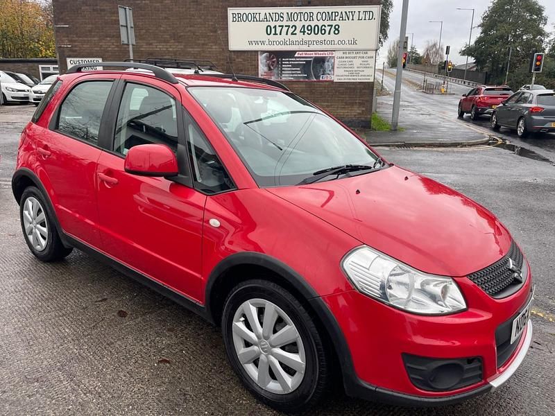 Red Used 2014 Suzuki SX4 SZ3 SUV | £3,495 (Fair price) - Image 1/4