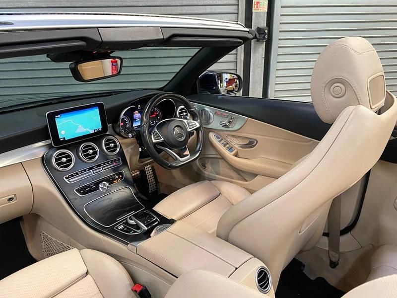 Used Mercedes C250 AMG Line Premium Plus 204 HP (150 kW) 2017 Blue Cabriolet