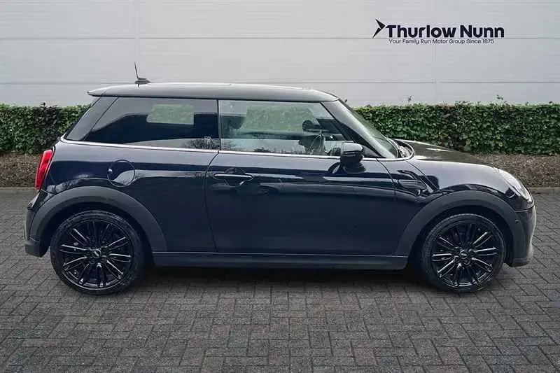 Usado Mini Cooper Exclusive 136 HP (100 kW) 2022 Azul Citadino