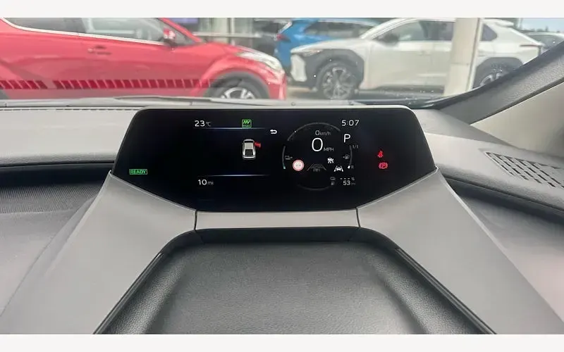 Used Toyota Prius Design 223 HP (164 kW) 2025 Grey Hatchback