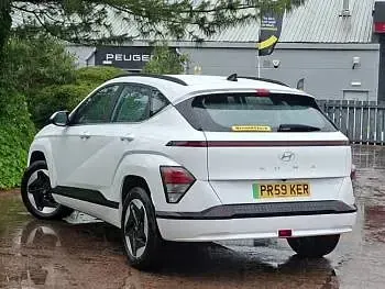Used Hyundai Kona Advanced 160 kW (218 HP) 2024 White SUV