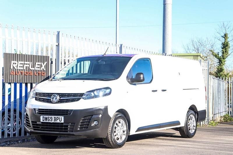 Used Vauxhall Vivaro S 2020 White MPV
