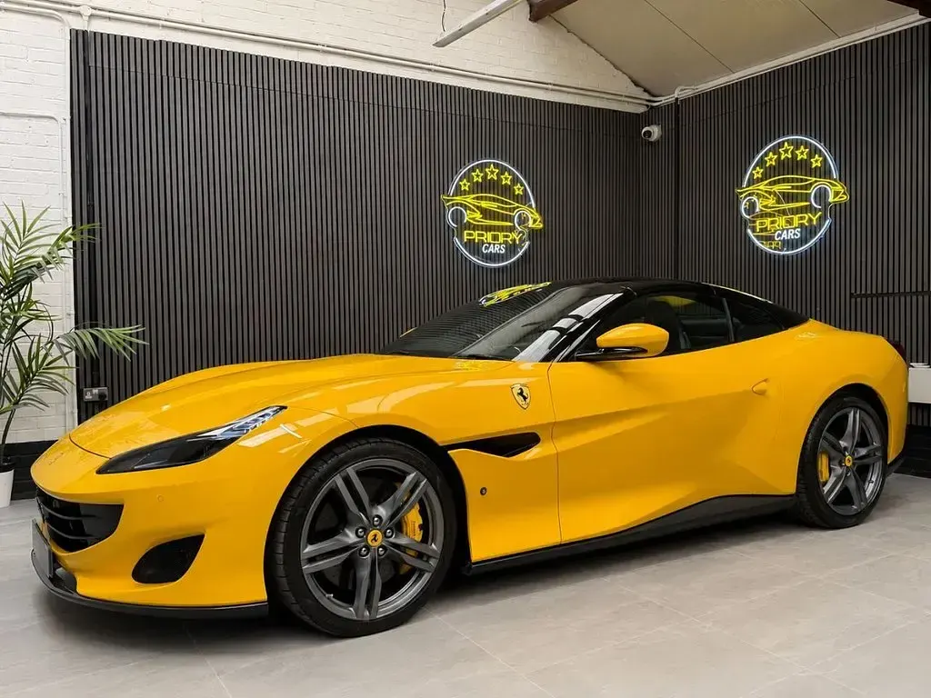 Used Ferrari Portofino 600 HP (441 kW) 2019 Yellow Cabriolet
