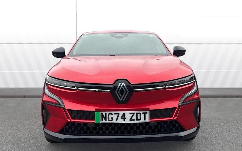 Used Renault Megane E-Tech Komfort 160 kW (218 HP) 2025 Red Hatchback