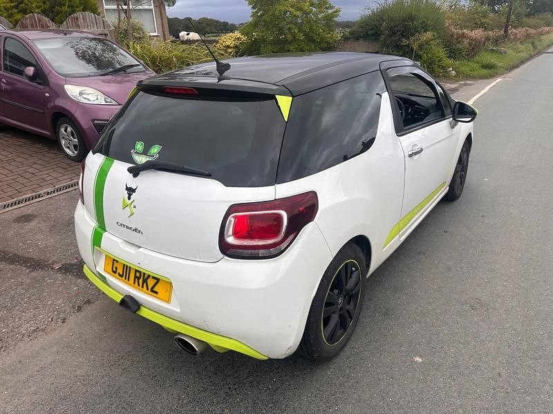 Used Citroën DS3 2011 White Hatchback
