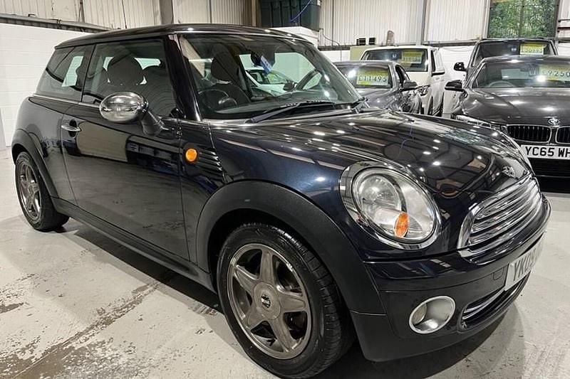 Black Used 2009 Mini Cooper Hatch Hatchback | £2,895 (Super price) - Image 1/1