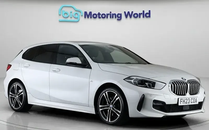 Usado BMW 118 M Sport 136 HP (100 kW) 2023 Citadino