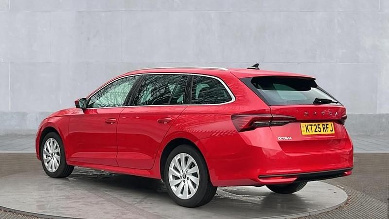 Używany Skoda Octavia SE L 150 KM (110 kW) 2025 Czerwony Kombi