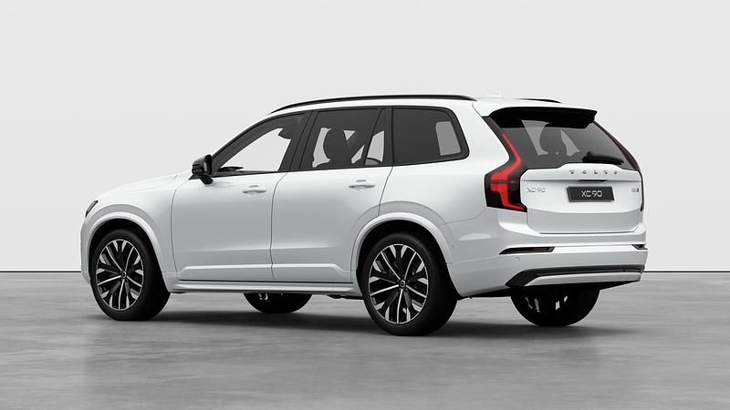 New Volvo XC90 Plus 2026 Crystal white SUV