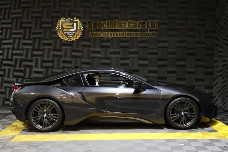 Used BMW i8 Comfort Edition 362 HP (266 kW) 2017 Grey Coupe
