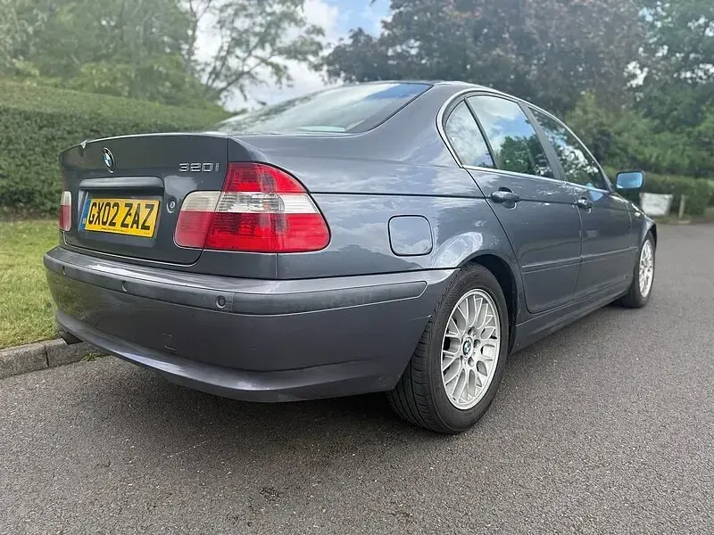 Used BMW 320 2002 Steel grey Sedan