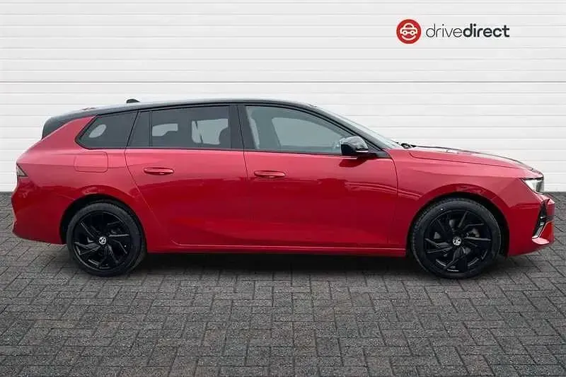 Usado Vauxhall Astra S 130 CV (95 kW) 2023 Rojo Familiar