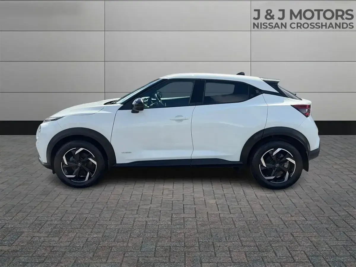 Used Nissan Juke N-Connecta 143 HP (105 kW) 2023 White SUV