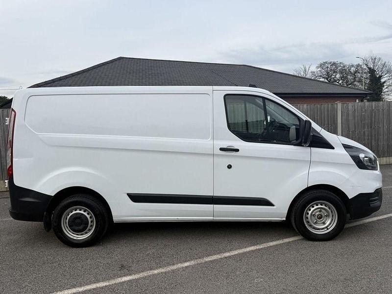 Used Ford Transit Custom 105 HP (77 kW) 2020 White Van