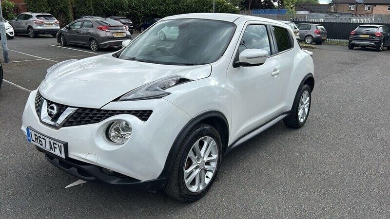 White Used 2017 Nissan Juke N-Connecta SUV | £5,480 (Good price) - Image 1/4