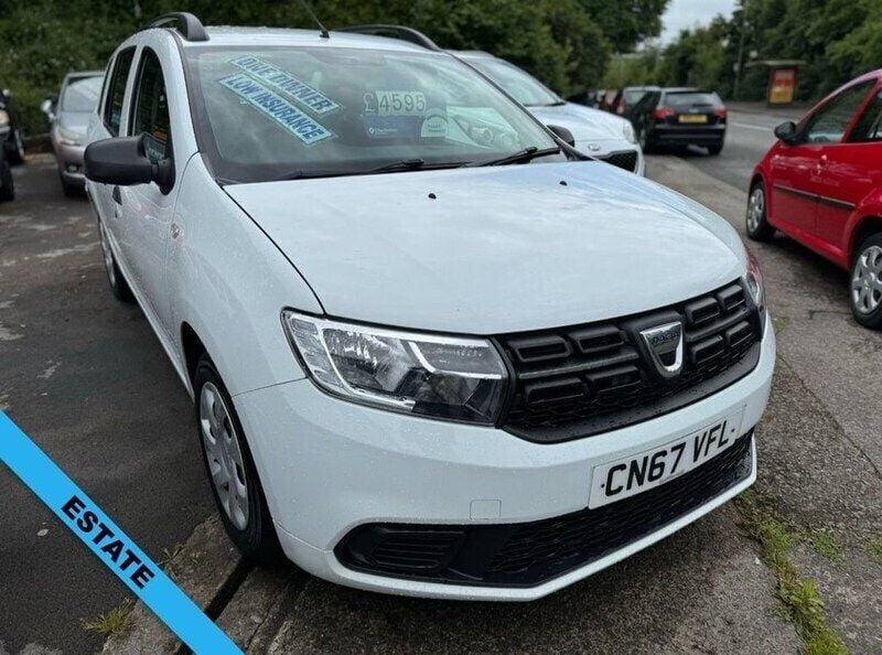 White Used 2017 Dacia Logan Acces Sedan | £3,995 (Fair price) - Image 1/4