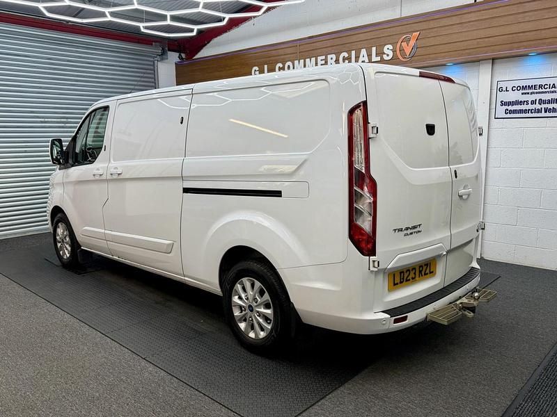 Used Ford Transit Custom Limited 130 HP (95 kW) 2023 White Van
