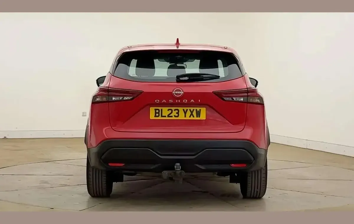 Used Nissan Qashqai Acenta Premium 138 HP (101 kW) 2023 Red SUV