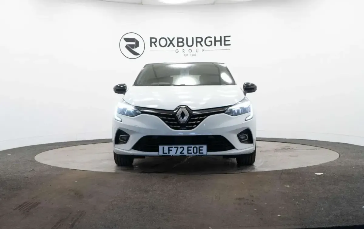 Gebraucht Renault Clio V Techno 145 PS (106 kW) 2022 Weiß Kleinwagen
