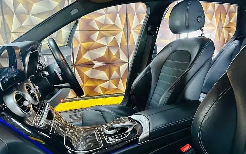 Used Mercedes C200 AMG Line Premium Plus 160 HP (117 kW) 2019 Estate