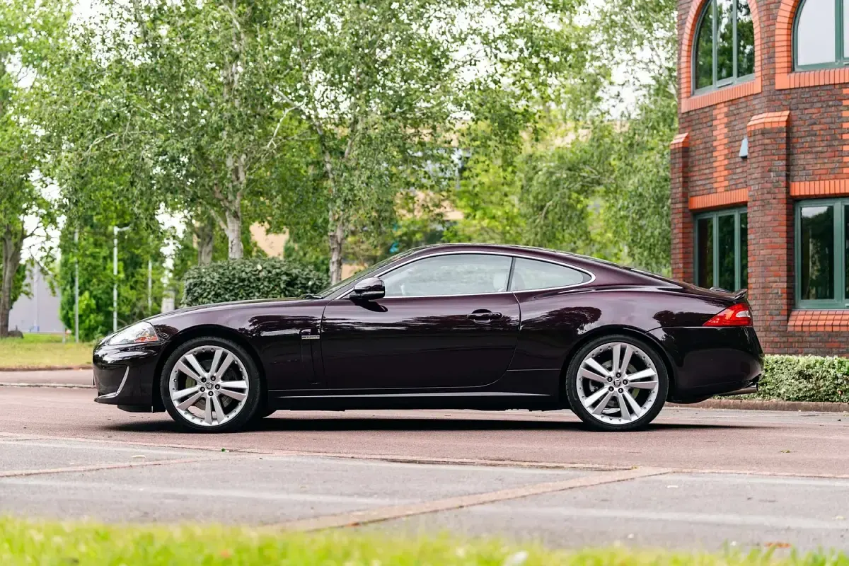 Used Jaguar XK Portfolio 385 HP (283 kW) 2010 Red Coupe