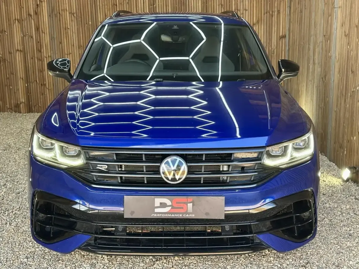Używany VW Tiguan R 320 KM (235 kW) 2021 Niebieski SUV