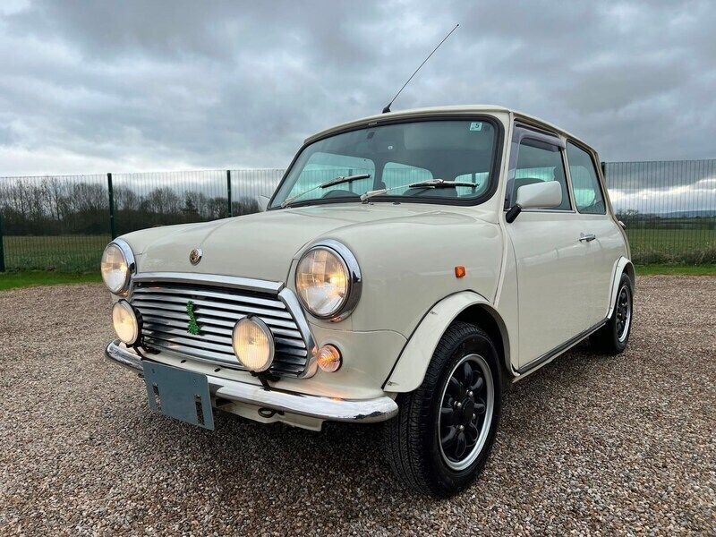 White Used 1998 Mini 1300 Classic Hatchback | £17,999 - Image 1/4