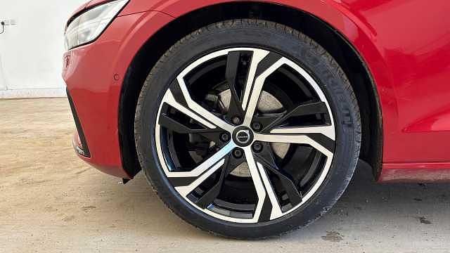 Used Volvo V60 Ultra 194 HP (142 kW) 2025 Estate