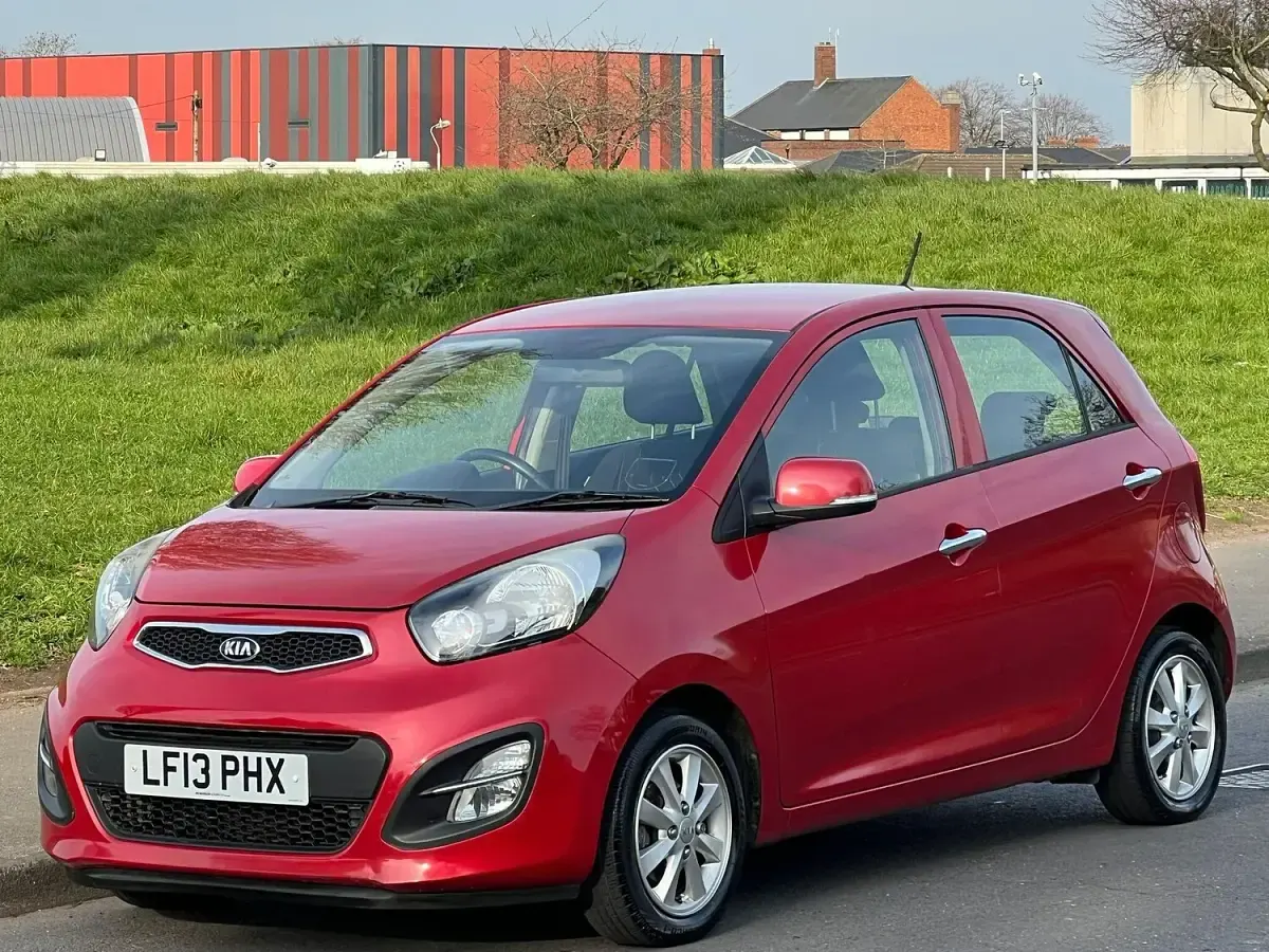 Used Kia Picanto 2013 Red Hatchback