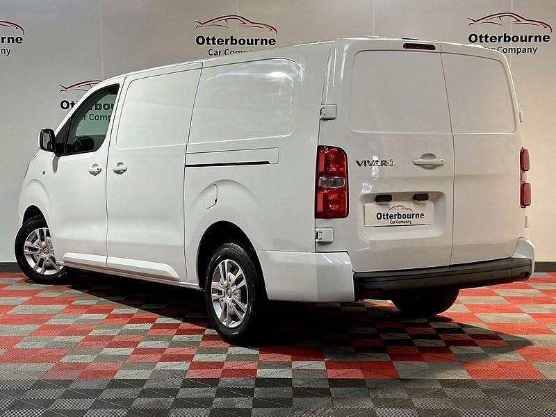 Used Vauxhall Vivaro Sportive 100 HP (73 kW) 2021 White MPV