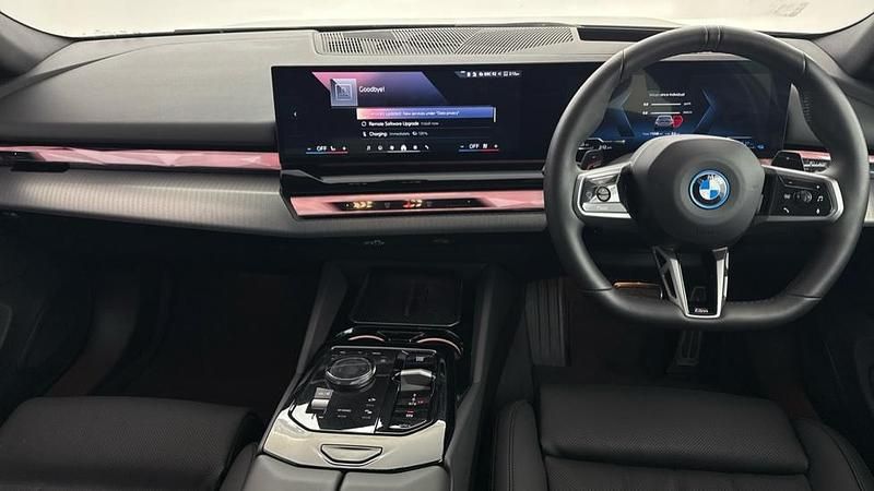 Used BMW 530e M Sport 295 HP (216 kW) 2025 Grey Estate