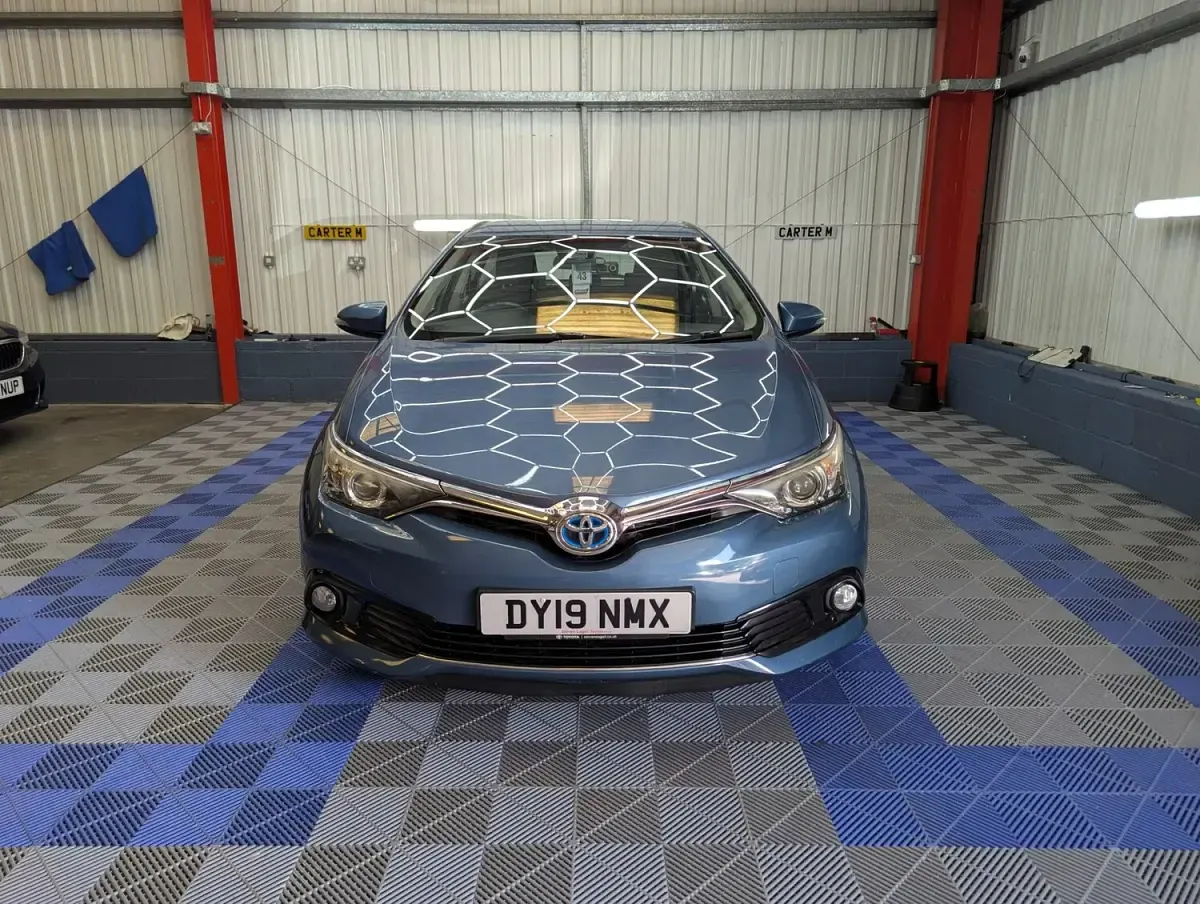 Used Toyota Auris Hybrid 2019 Blue Hatchback