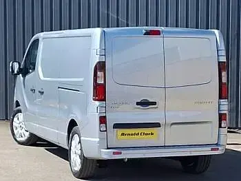 Nowe Renault Trafic 2025 Biały Minivan