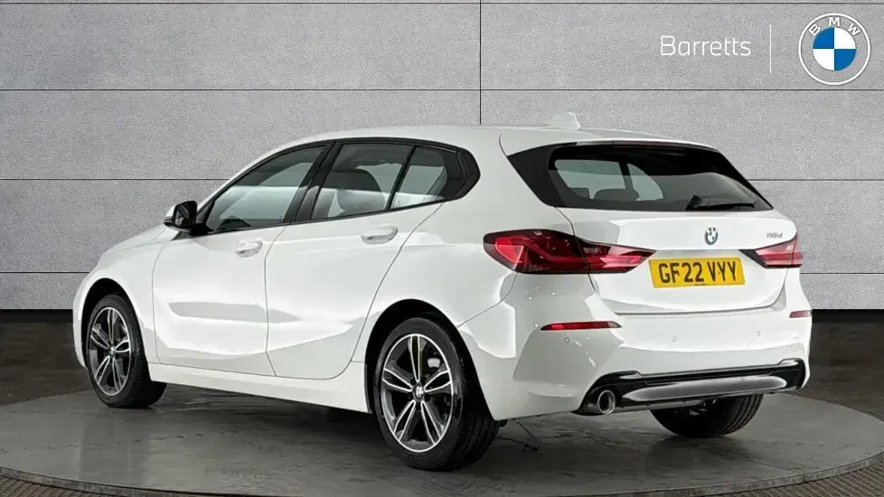 Used BMW 116 Sport Line 114 HP (83 kW) 2022 White Hatchback