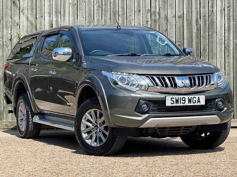 Green Used 2019 Mitsubishi L200 Warrior Pickup | £20,000 (A bit pricey) - Image 1/3