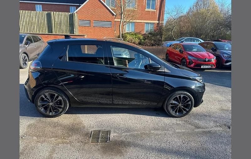 Used Renault Zoe Iconic 100 kW (136 HP) 2022 Black  Hatchback
