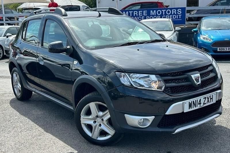 Black Used 2014 Dacia Sandero Lauréate Hatchback | £4,699 (Fair price) - Image 1/1