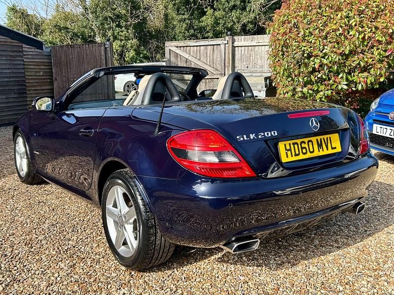 Used Mercedes SLK200 184 HP (135 kW) 2010 Blue Cabriolet