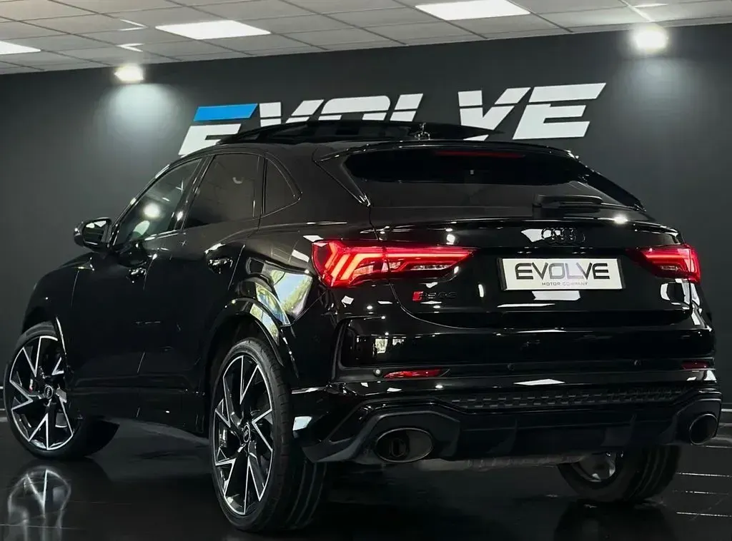 Used Audi RS Q3 Sportback Advanced 400 HP (294 kW) 2021 Black SUV