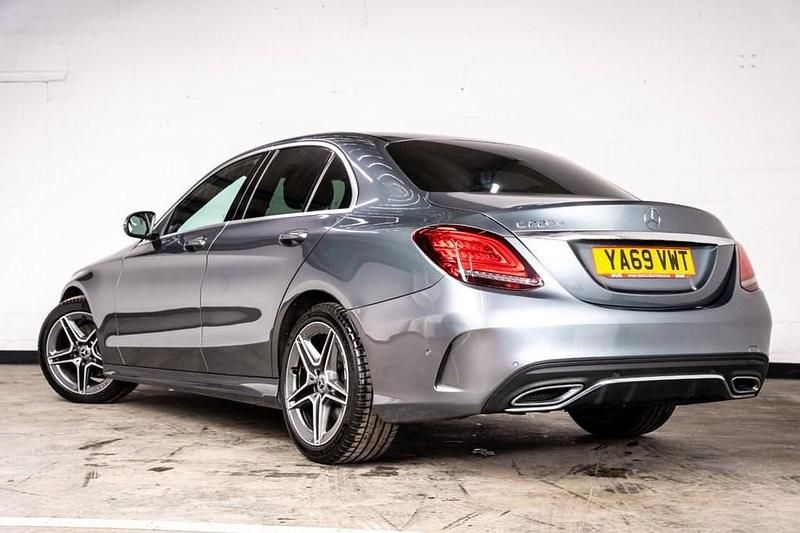 Begagnad Mercedes C220 AMG Line Premium 2020 Grå Sedan