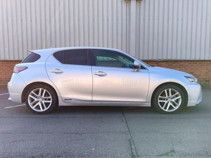 Used Lexus CT200h Luxury Line 2014 Silver