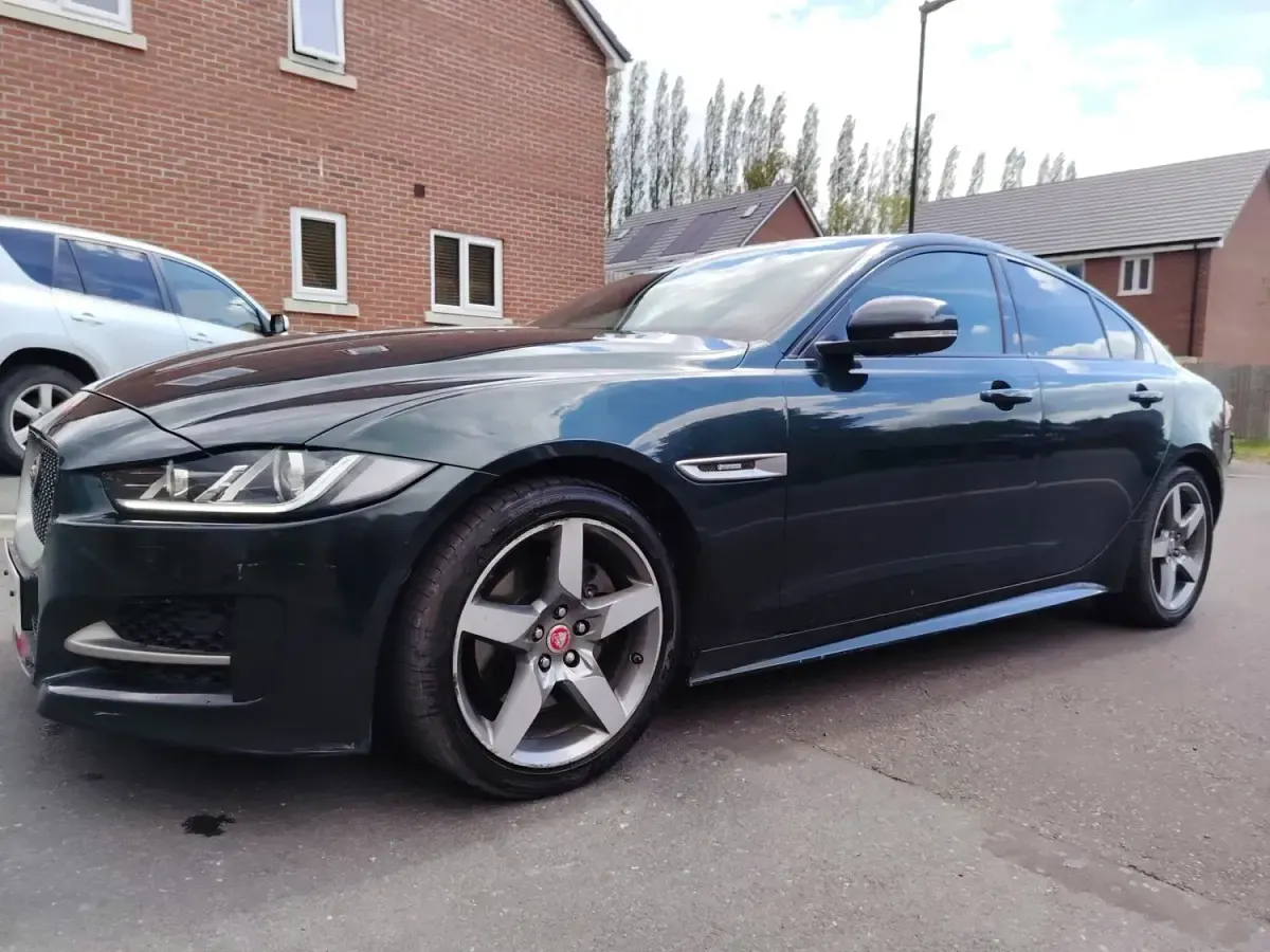 Gebraucht Jaguar XE R-Sport 2017 Grün Limousine